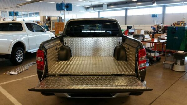 Bedliner som beskytter lasteplanet på din pickup. Mountain Top bedliner