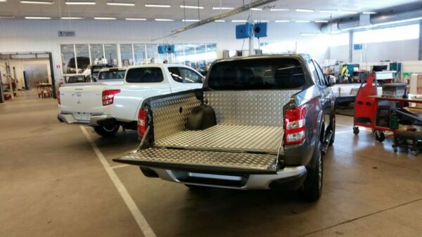 Bedliner som beskytter lasteplanet på din pickup. Mountain Top bedliner