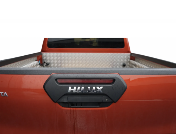 Kantbeskyttelse Toyota Hilux InvincibleX 2021-2025