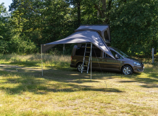 Awning Plus Bookara. Dette er en enkel markise eller skifterom