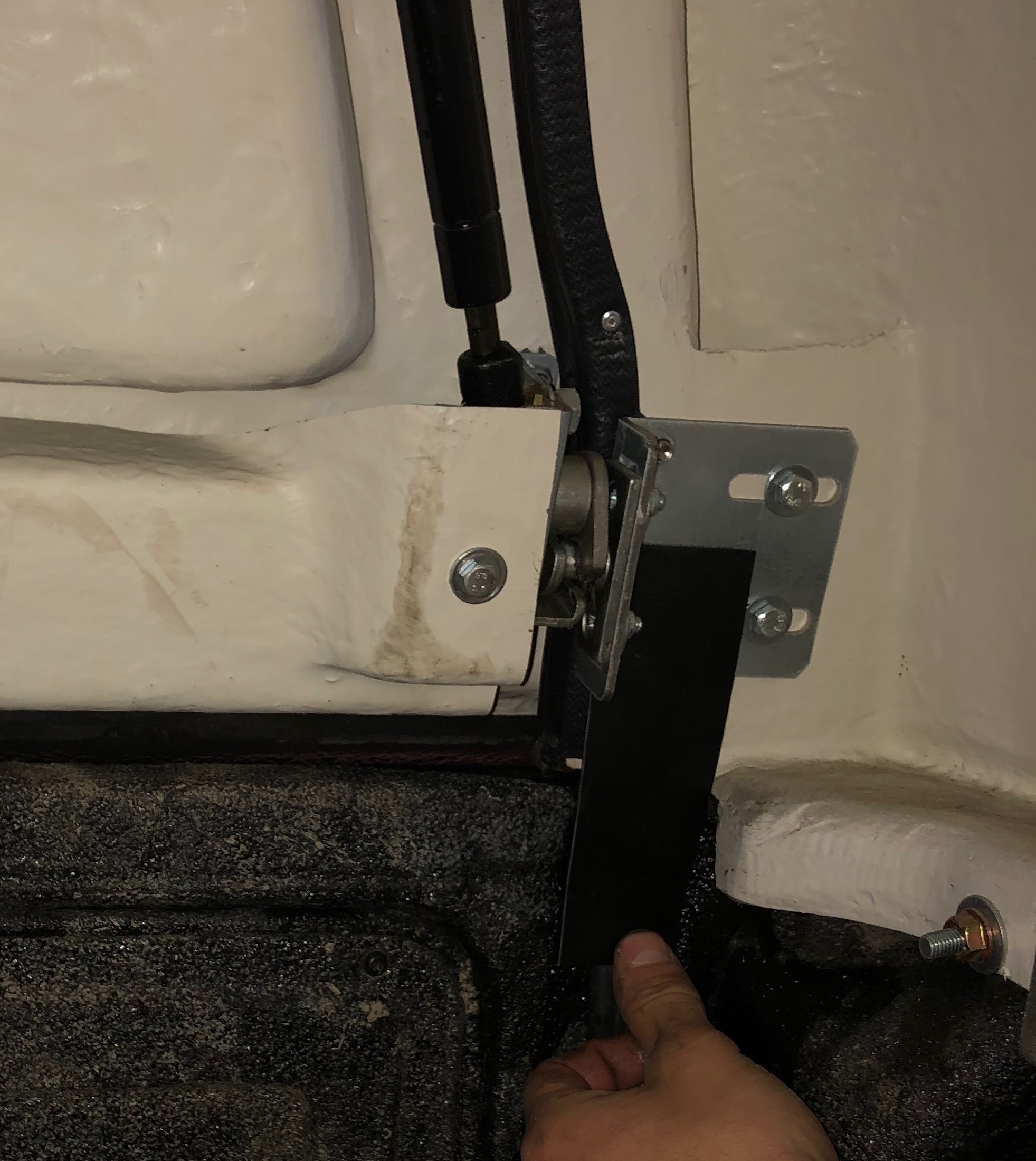 Tettelist baklem VW Amarok