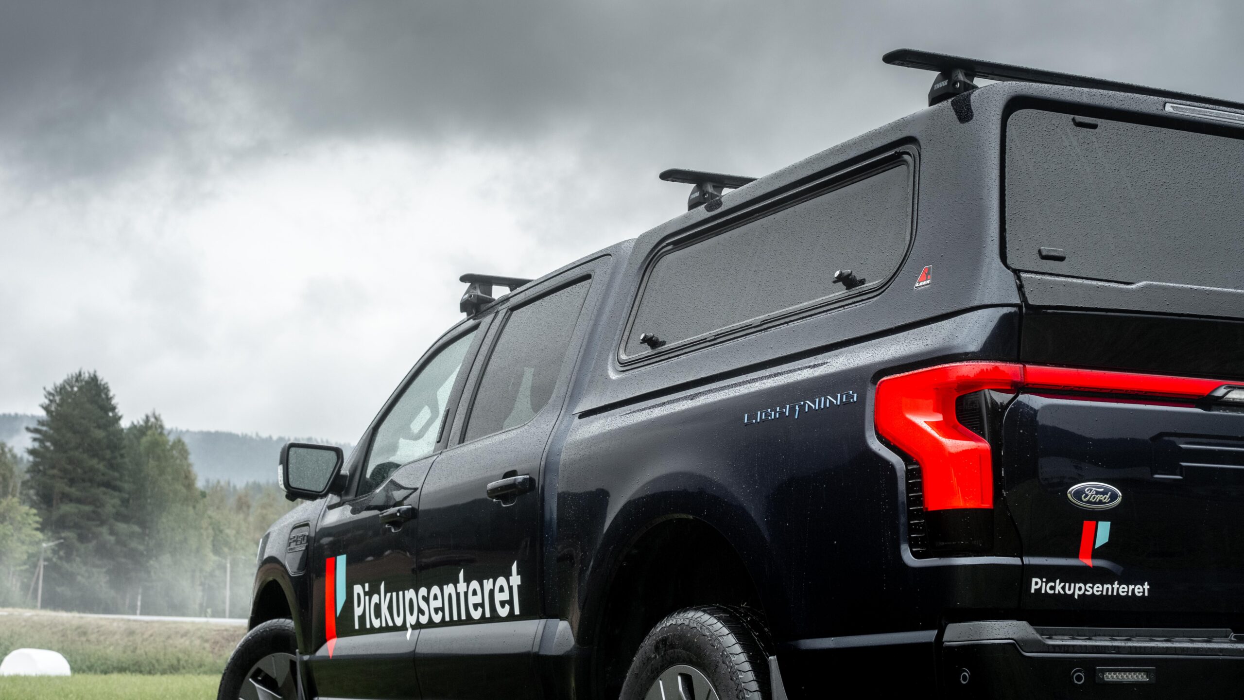 Leer 100XR hardtop på Ford F-150 Lightning