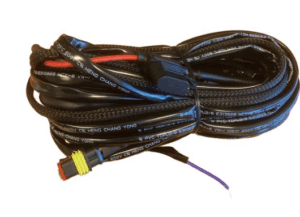 V7010 Kabelsett til èn lampe, 3meter langt. Ledningsnett til ekstralys